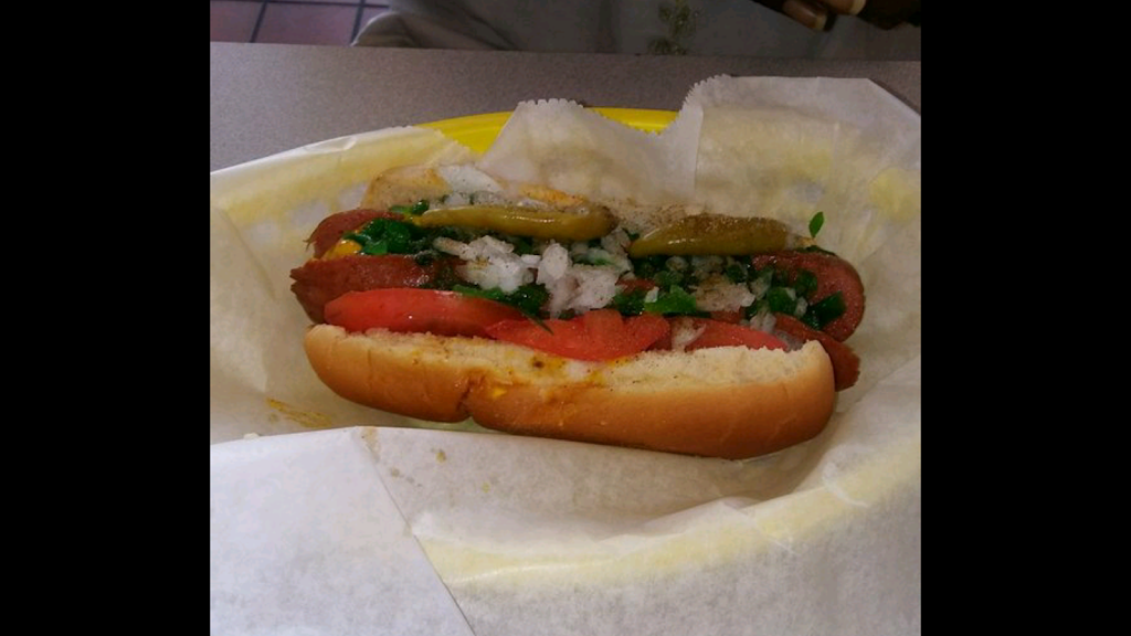 Saturs Texas hot dogs | restaurant | 1919 Wells Rd, Orange Park, FL 32073, USA | 9045706389 OR +1 904-570-6389