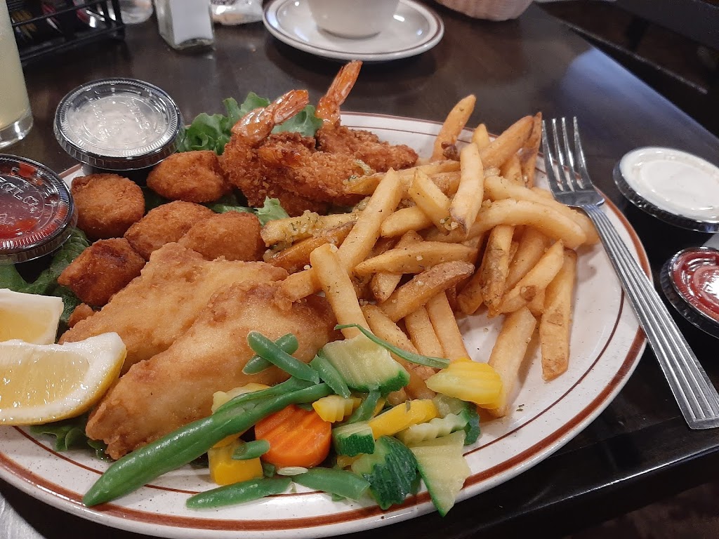 Club Calpella Restaurant | restaurant | 6175 N State St, Ukiah, CA 95482, USA | 7074858630 OR +1 707-485-8630