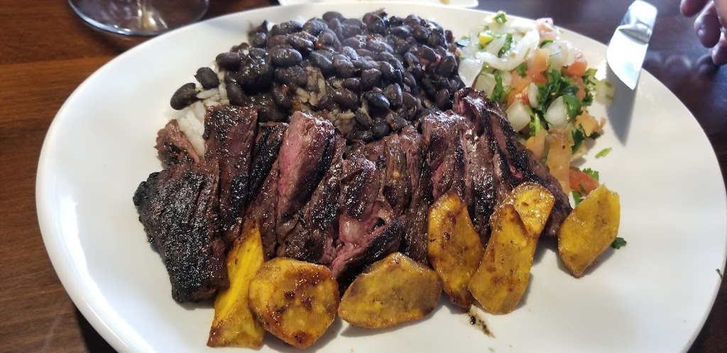 Patinis Grill | restaurant | 27008 102nd Ave NW, Stanwood, WA 98292, USA | 3605722981 OR +1 360-572-2981