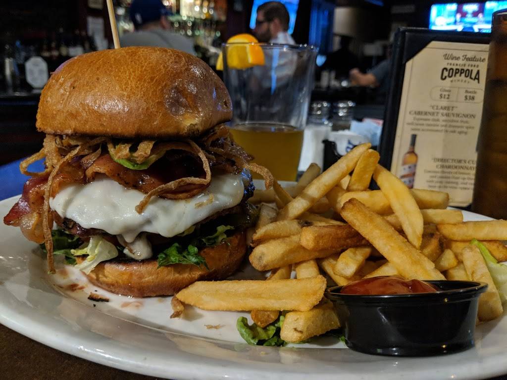 Smokin Burgers & Lounge | restaurant | 1775 E Palm Canyon Dr #220, Palm Springs, CA 92264, USA | 7608835999 OR +1 760-883-5999