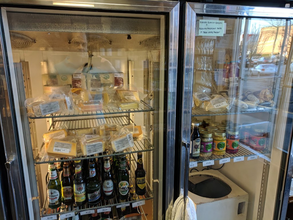 Vintage Cellar | restaurant | 1338 S Main St, Blacksburg, VA 24060, USA | 5409532675 OR +1 540-953-2675