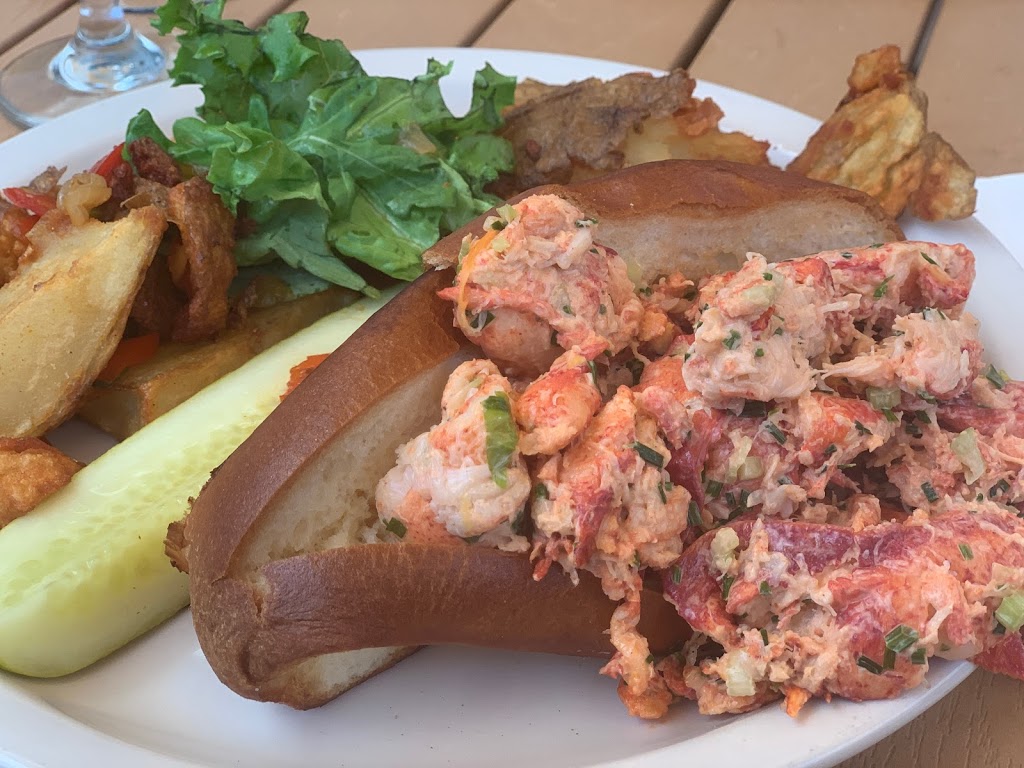 The Place | restaurant | 229 Lexington Ave, Buffalo, NY 14222, USA | 7168827522 OR +1 716-882-7522