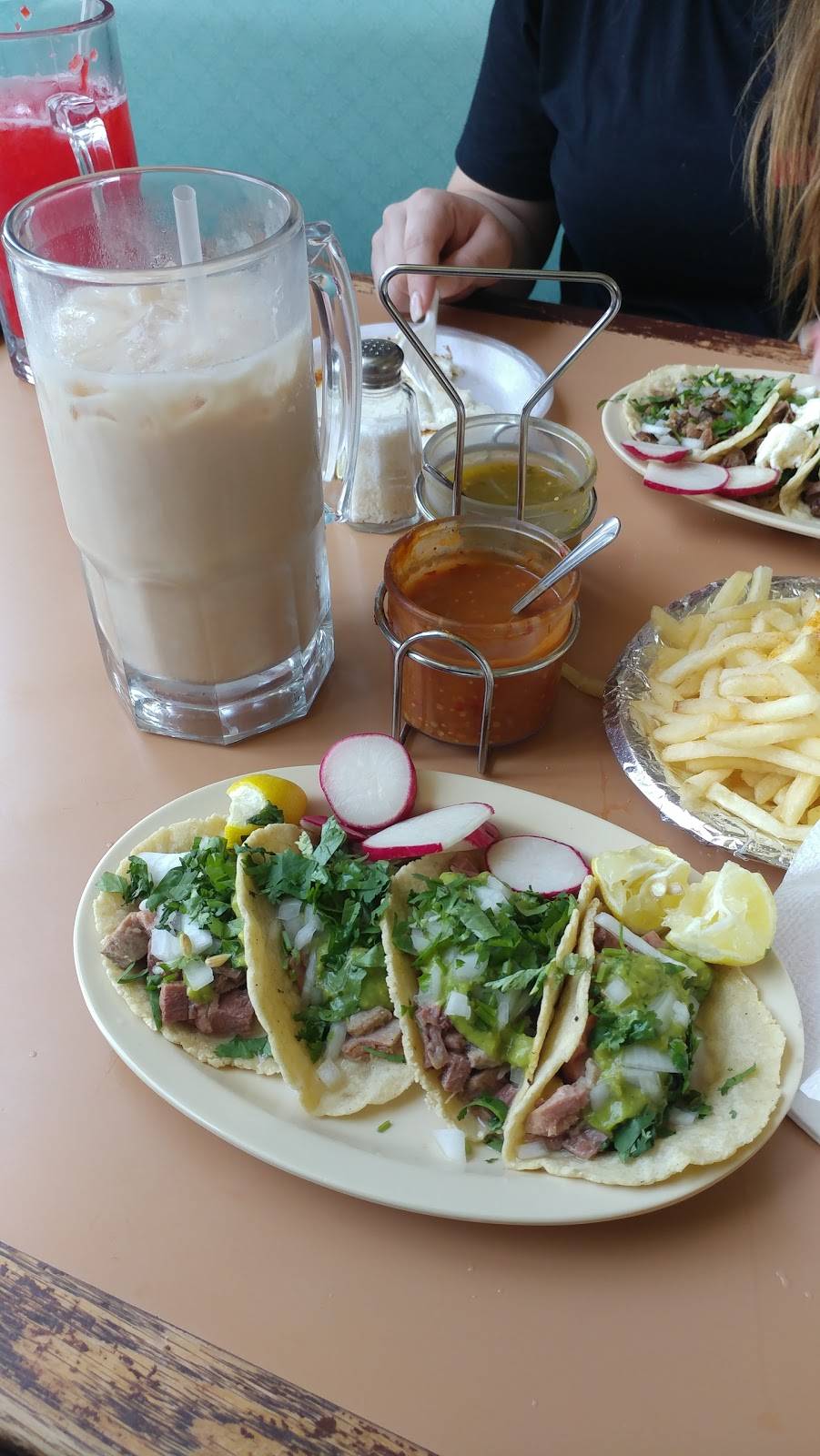 Tortas Sinaloa | restaurant | 1498 N Mt Vernon Ave, Colton, CA 92324, USA | 9094228022 OR +1 909-422-8022