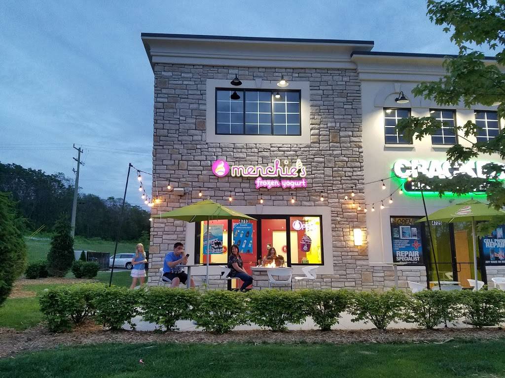 Menchies Lake Orion | bakery | 4713 S Baldwin Rd, Orion Charter Township, MI 48359, USA | 2484813890 OR +1 248-481-3890