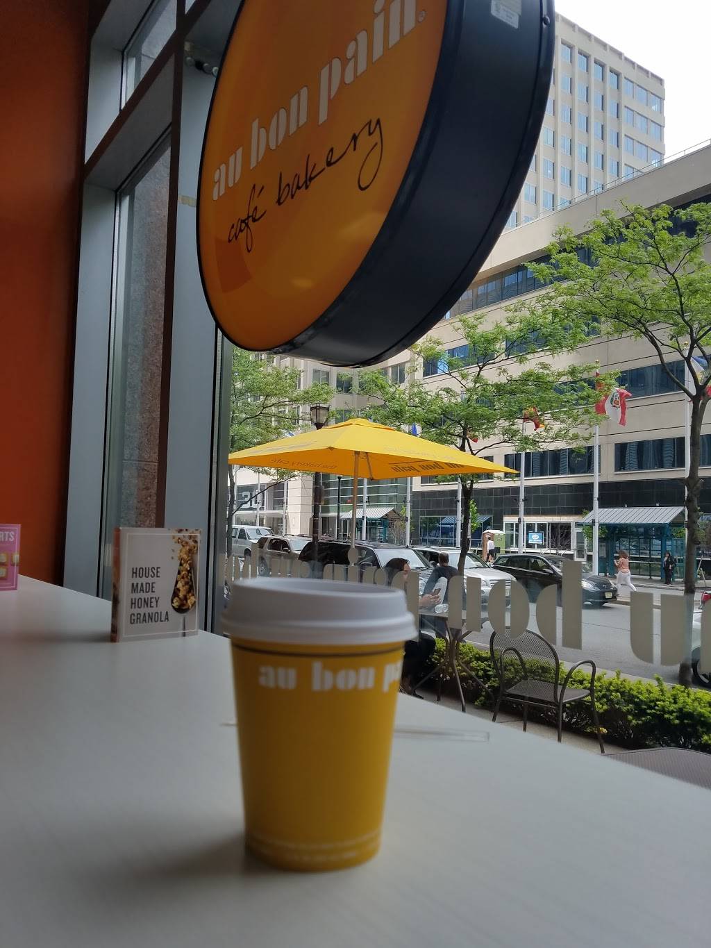 Au Bon Pain | restaurant | 101 Hudson St #1, Jersey City, NJ 07302, USA | 2012001867 OR +1 201-200-1867