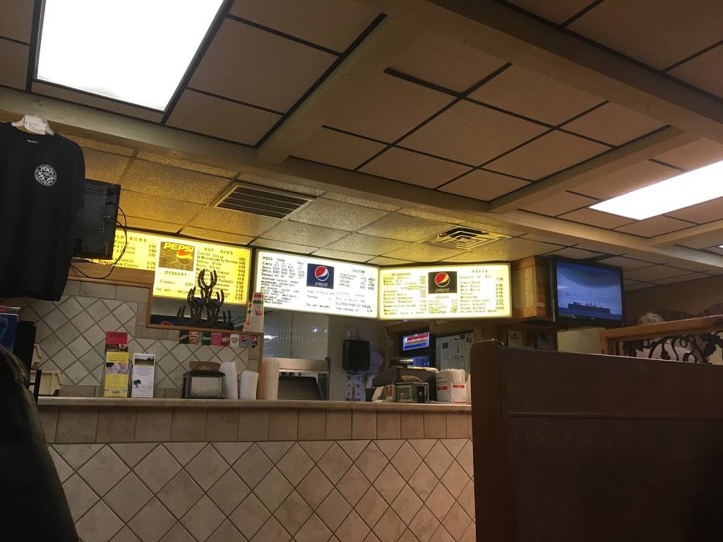 Franks Pizza & Subs | restaurant | 511 E Nelson St, Lexington, VA 24450, USA | 5404637575 OR +1 540-463-7575