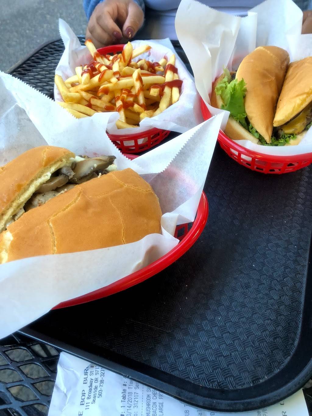 Bee Bop Burgers | restaurant | 111 Broadway St #1, Seaside, OR 97138, USA | 5037383271 OR +1 503-738-3271