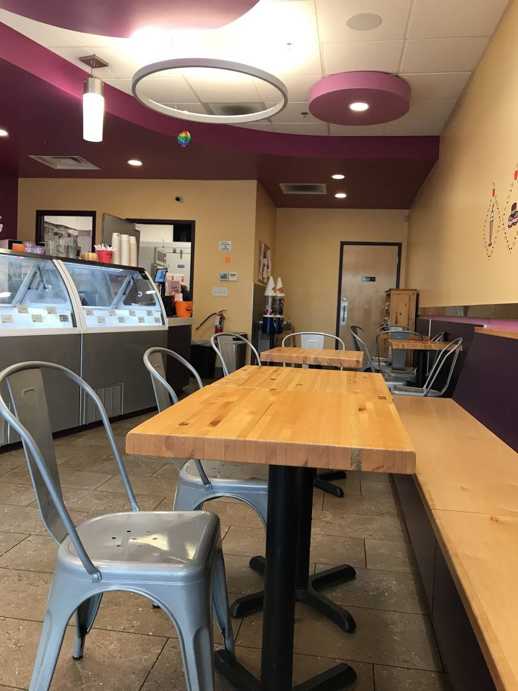 Glacier Homemade Ice Cream & Gelato | restaurant | 4920 S Yosemite St, Greenwood Village, CO 80111, USA | 3032212539 OR +1 303-221-2539