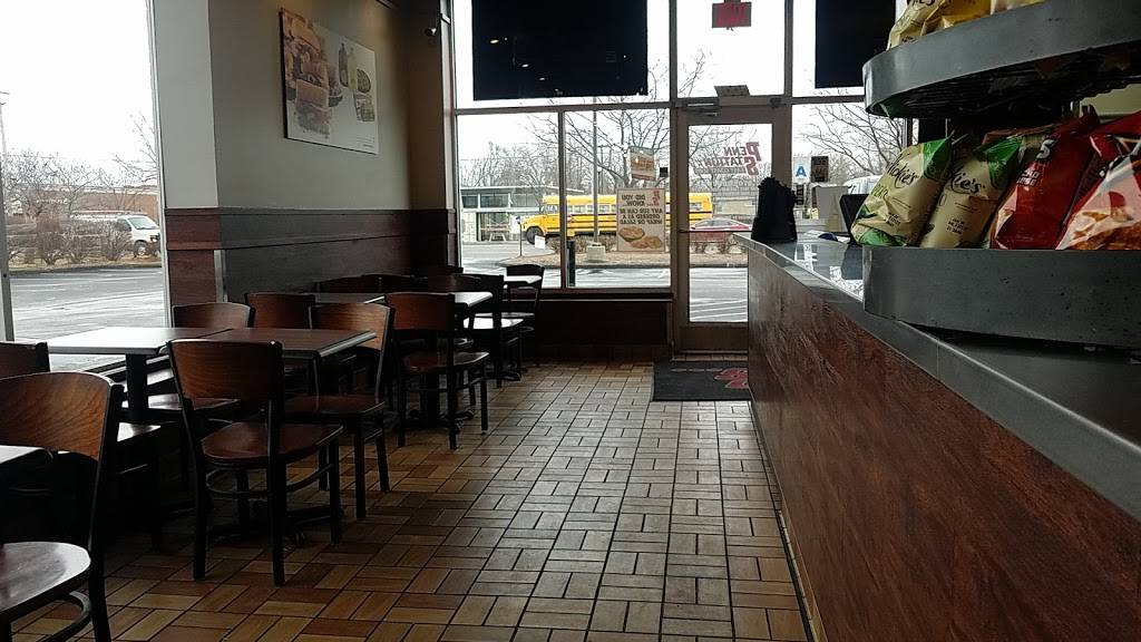 Penn Station East Coast Subs | meal takeaway | 8473 N Lindbergh Blvd, Florissant, MO 63031, USA | 3149218900 OR +1 314-921-8900