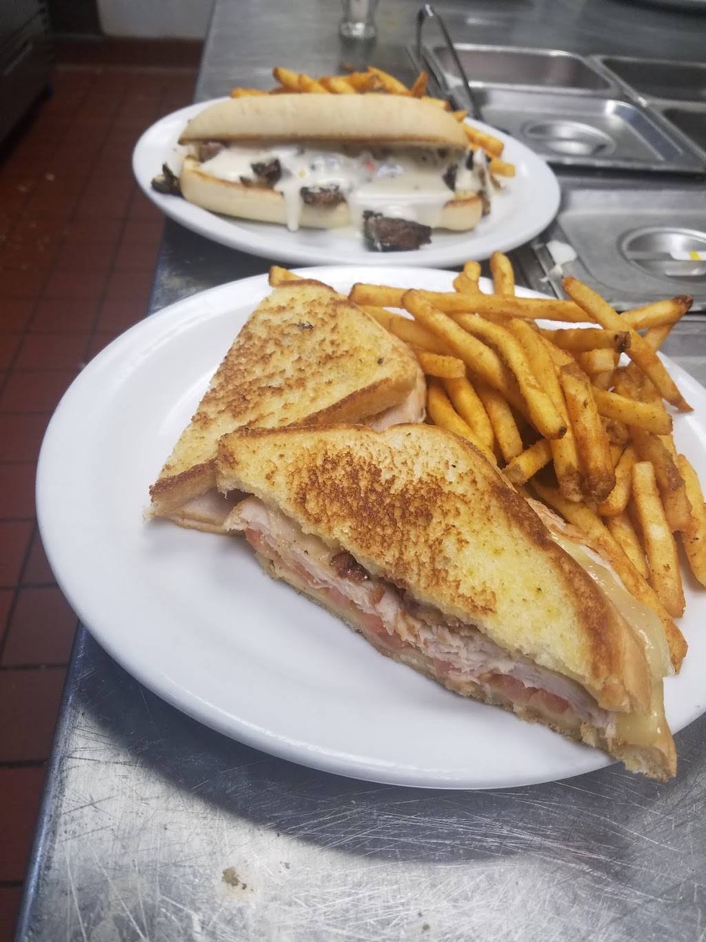 Dennys | restaurant | 1681 Home Ave, Akron, OH 44310, USA | 2347066743 OR +1 234-706-6743