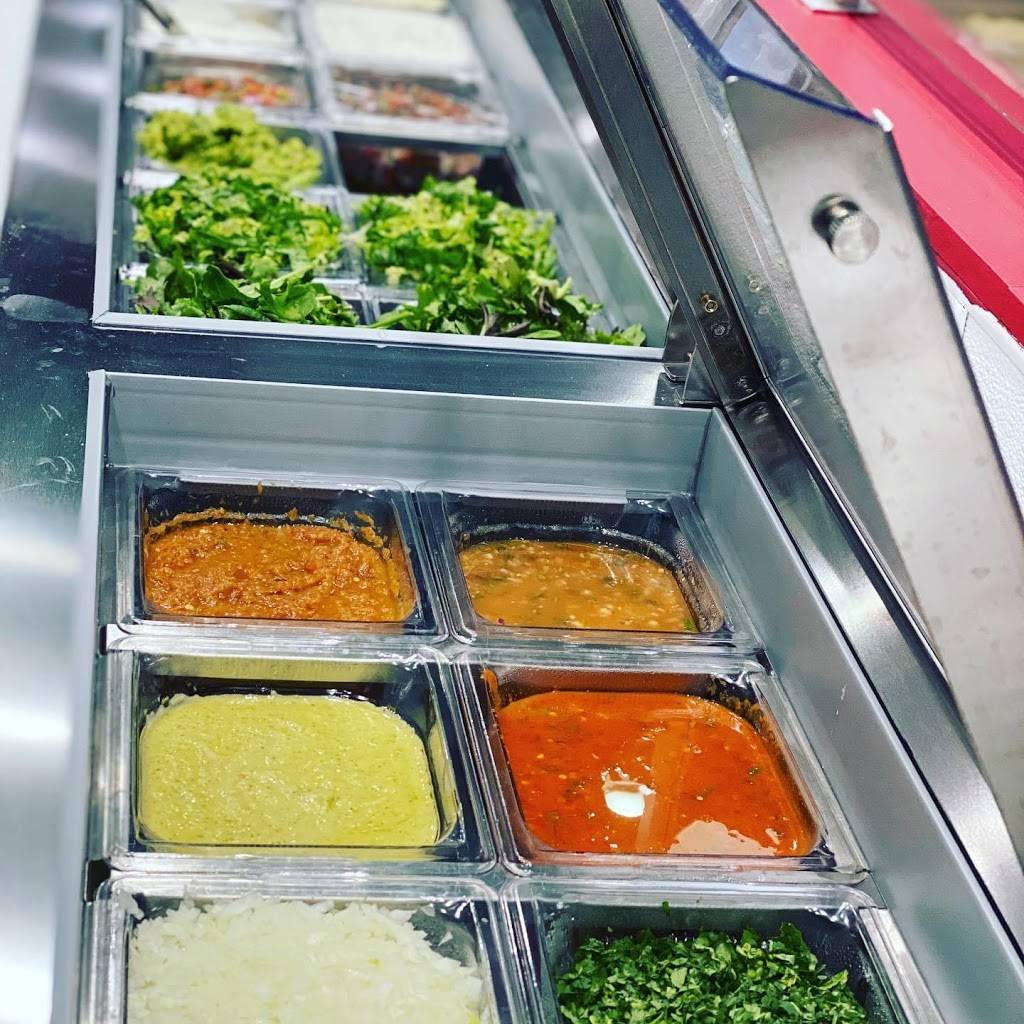 La Fuente Mexican Street Food | restaurant | 9222 Metcalf Ave, Overland Park, KS 66212, USA | 9132619919 OR +1 913-261-9919