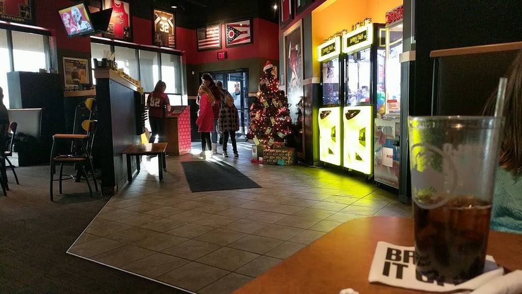 Buffalo Wild Wings | restaurant | 7875 Waynetowne Blvd, Huber Heights, OH 45424, USA | 9372377771 OR +1 937-237-7771