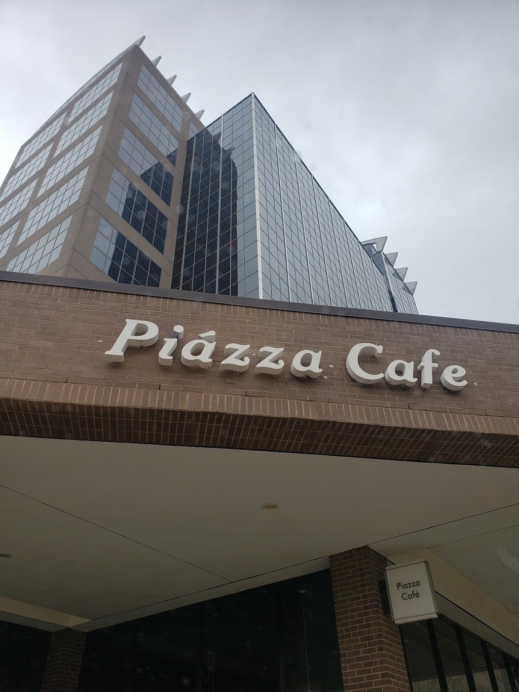 Piazza Cafe & Catering | restaurant | 12422 Greenspoint Dr, Houston, TX 77060, USA | 2818753663 OR +1 281-875-3663
