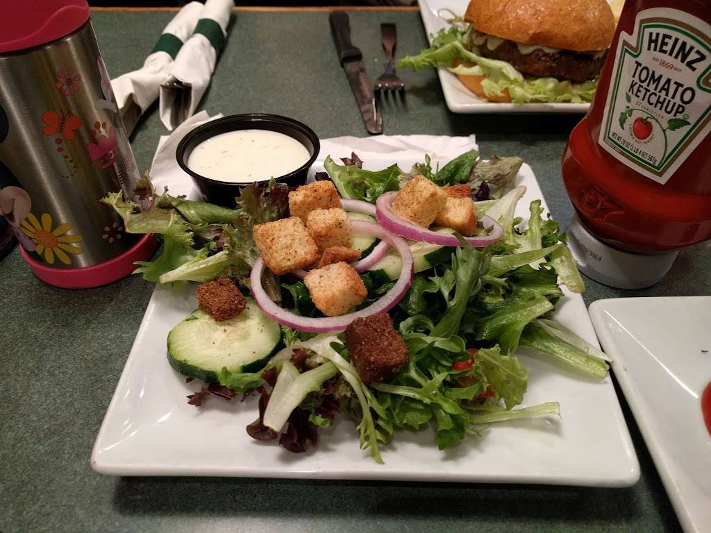 The Greene Turtle Sports Bar & Grille | restaurant | 6 St. Marys Avenue, Suite 104, La Plata, MD 20646, USA | 3013929119 OR +1 301-392-9119