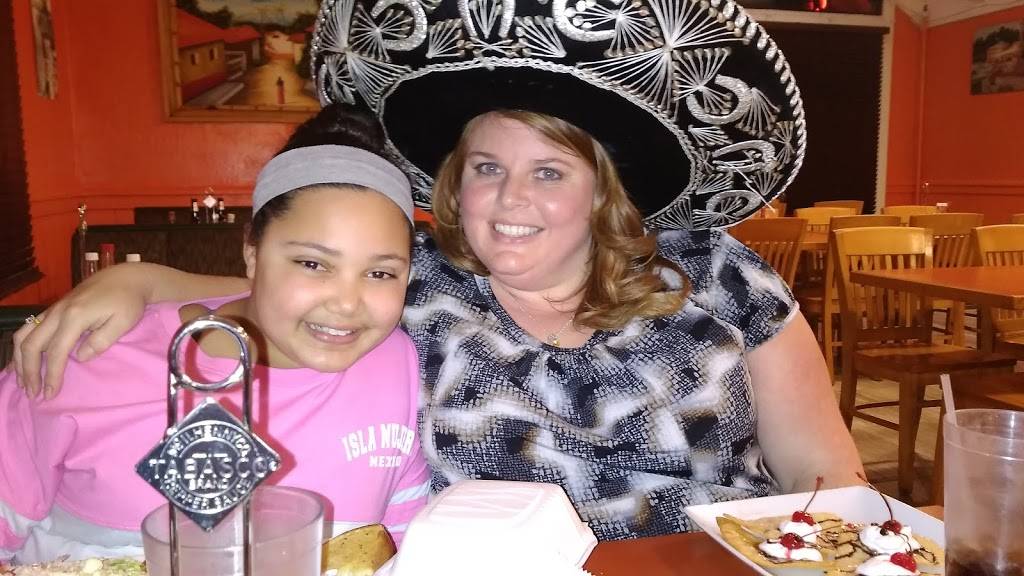 El Tequilas Restaurant | restaurant | 500 Ash Ave NW, Wadena, MN 56482, USA | 2186325590 OR +1 218-632-5590