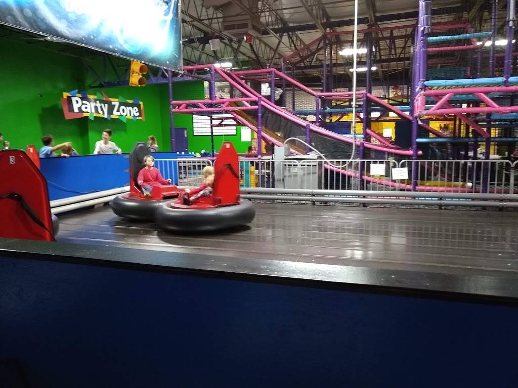 Skate Zone Fun Center | meal takeaway | 5420 Mahoning Ave, Austintown, OH 44515, USA | 3302704386 OR +1 330-270-4386