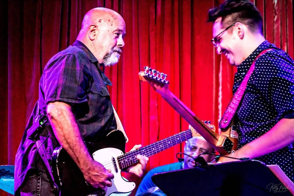 Legends Billiard Room | restaurant | 6540 SW Fallbrook Pl, Beaverton, OR 97008, USA | 5032275384 OR +1 503-227-5384