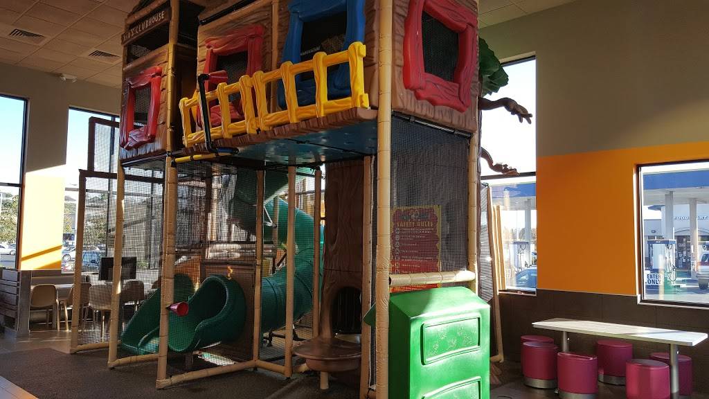 McDonalds | cafe | 39196 Winchester Rd, Murrieta, CA 92563, USA | 9514618044 OR +1 951-461-8044