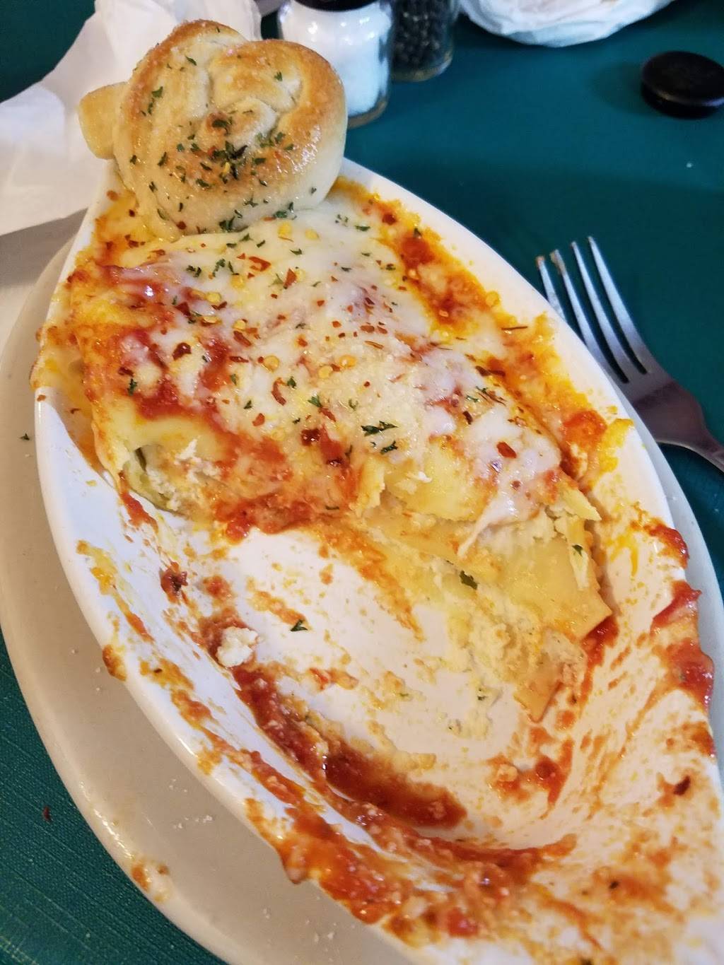 Geppettos Italian Restaurant | restaurant | 3250 Wears Valley Rd, Sevierville, TN 37862, USA | 8653667162 OR +1 865-366-7162