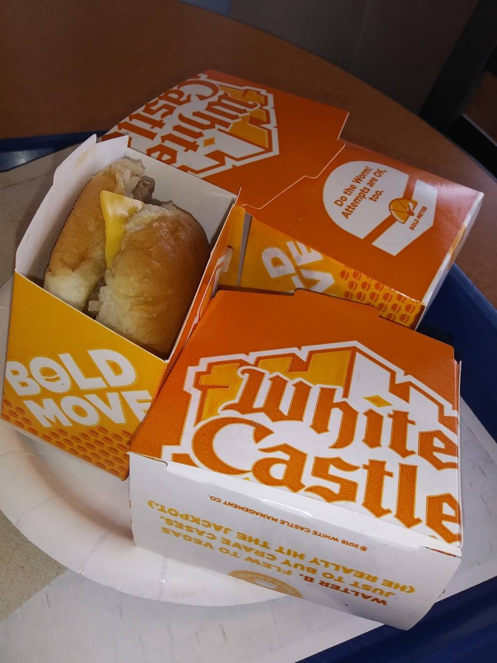 White Castle | restaurant | 7900 Harlem Ave, Bridgeview, IL 60455, USA | 8008432728 OR +1 800-843-2728