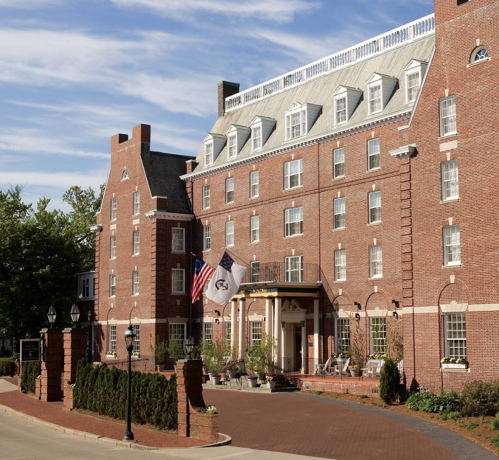 One Bellevue | restaurant | 1 Bellevue Ave, Newport, RI 02840, USA | 4018484824 OR +1 401-848-4824