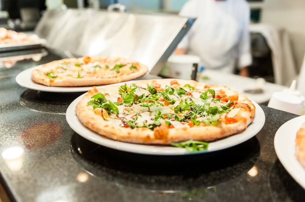 Villa Italia | restaurant | 26 Mill River St, Stamford, CT 06902, USA | 2033487742 OR +1 203-348-7742