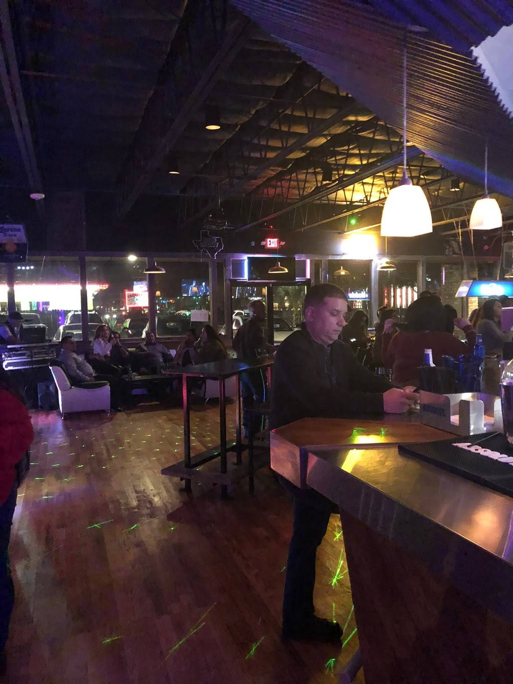 Fuzion Bar & Lounge | restaurant | 6915 Spencer Hwy #103, Pasadena, TX 77505, USA | 8327800906 OR +1 832-780-0906