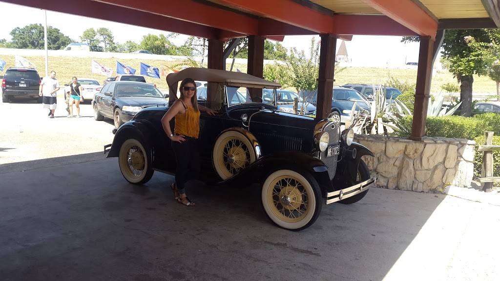 Larrys Bar-B-Q | restaurant | 14191 Northwest Fwy, Houston, TX 77040, USA | 7133299600 OR +1 713-329-9600