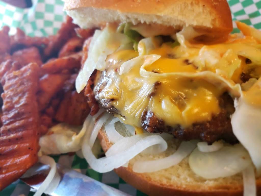 5-8 Club | restaurant | 5800 Cedar Ave, Minneapolis, MN 55417, USA | 6128235858 OR +1 612-823-5858