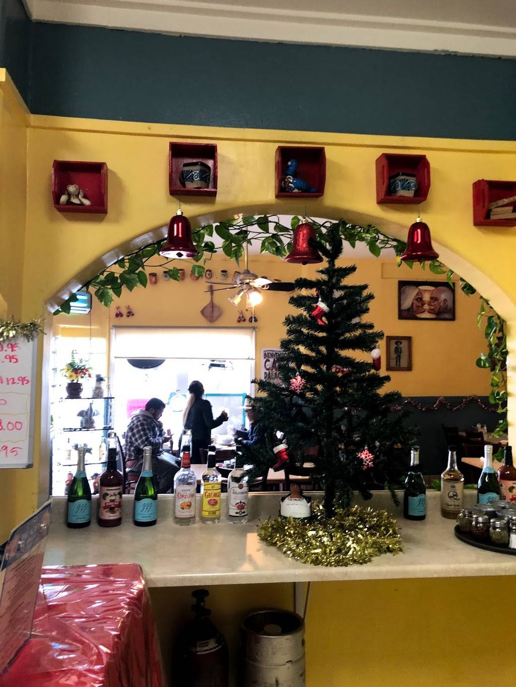 Casa Palacios Mexican Restaurant | restaurant | 410 E 6th St, Beaumont, CA 92223, USA | 9518490030 OR +1 951-849-0030