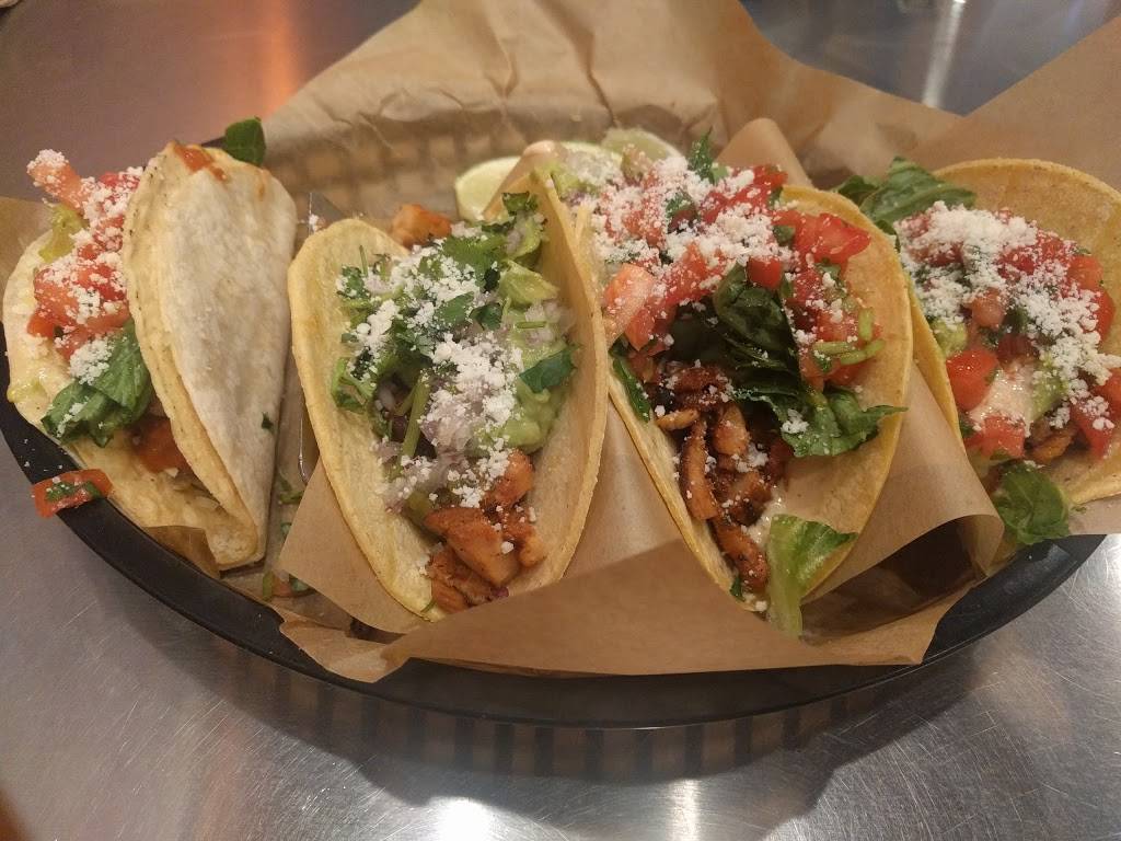 QDOBA Mexican Eats | restaurant | 129 S Main St, Bowling Green, OH 43402, USA | 4193537200 OR +1 419-353-7200