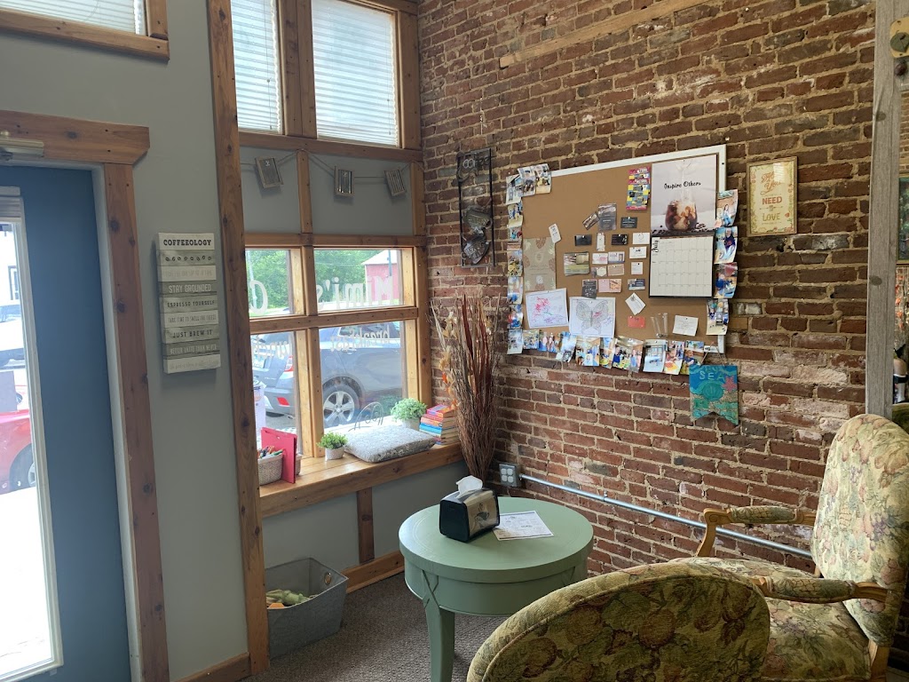 Mimis Cafe Shop | cafe | 209 N Water St, Wilmington, IL 60481, USA | 7798756475 OR +1 779-875-6475