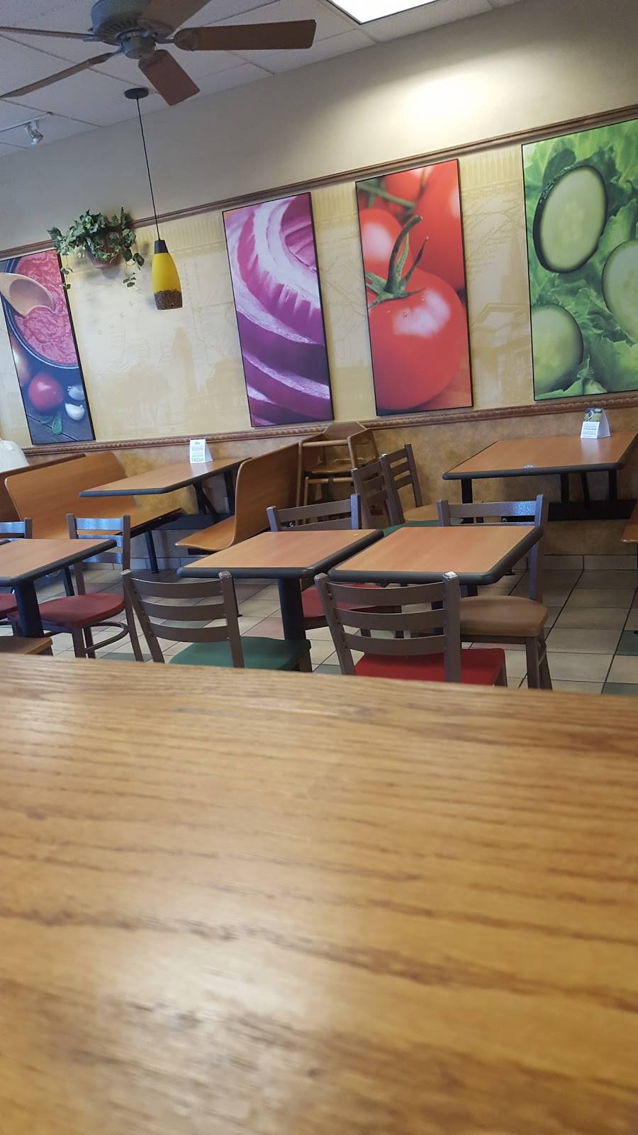 Subway | restaurant | 869 - 871 Main St, Waltham, MA 02452, USA | 7812098777 OR +1 781-209-8777