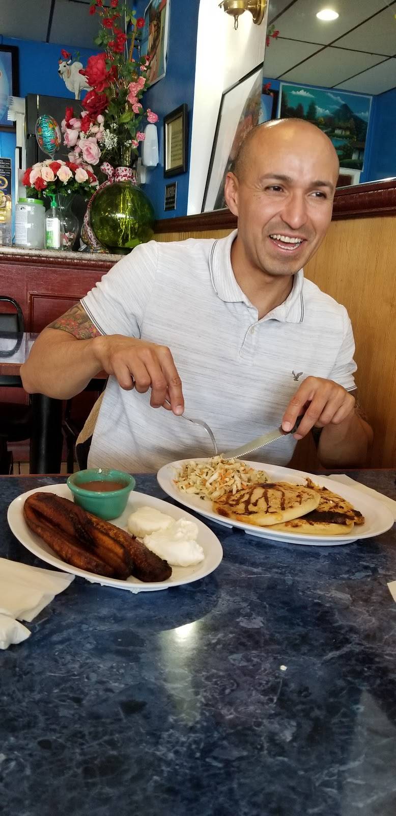 Tipico II | restaurant | 68 Market Square, Lynn, MA 01905, USA | 7815990773 OR +1 781-599-0773