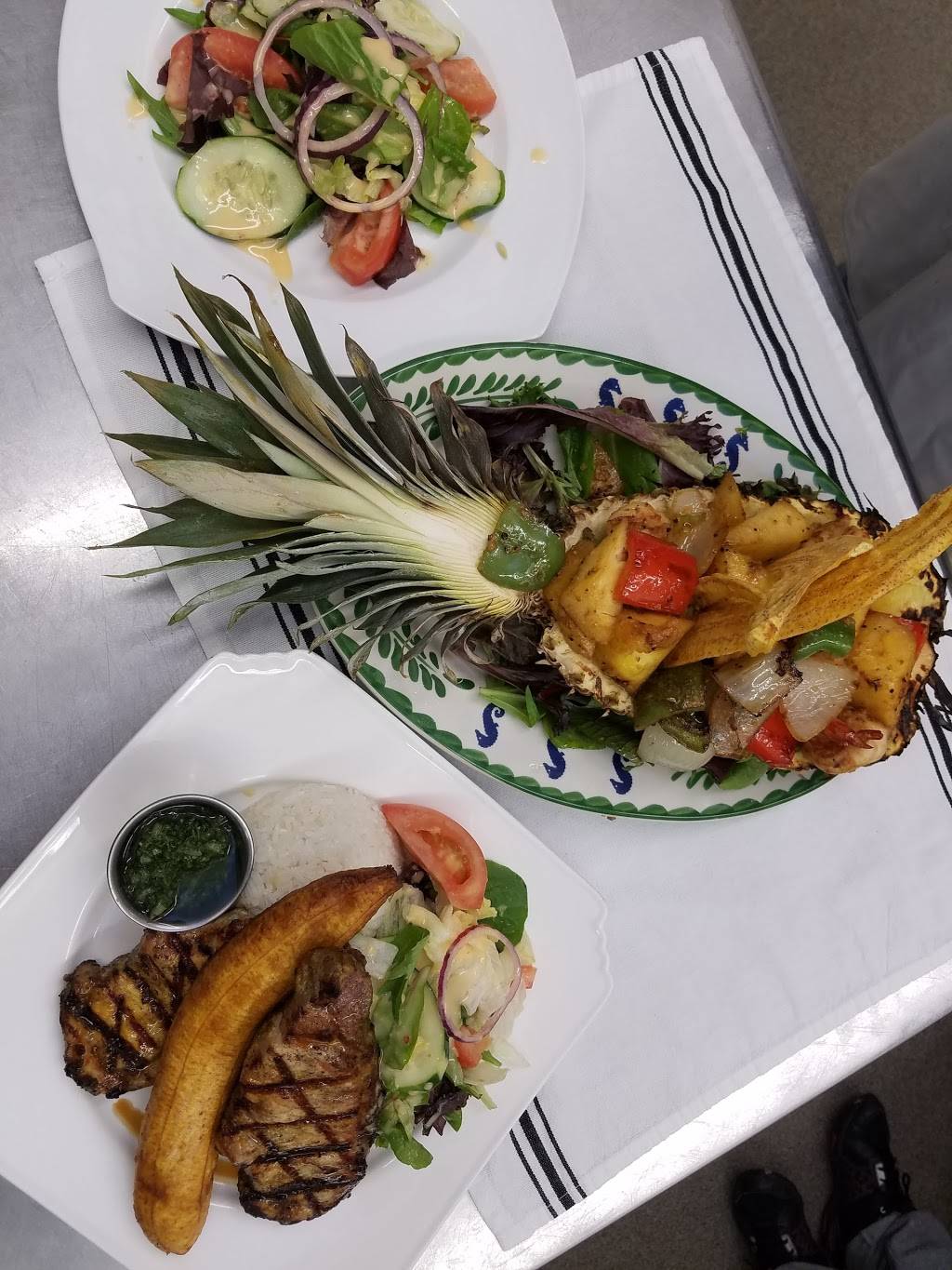 The Little Colombia Restaurant | restaurant | 672 Main St, East Haven, CT 06512, USA | 2037451649 OR +1 203-745-1649