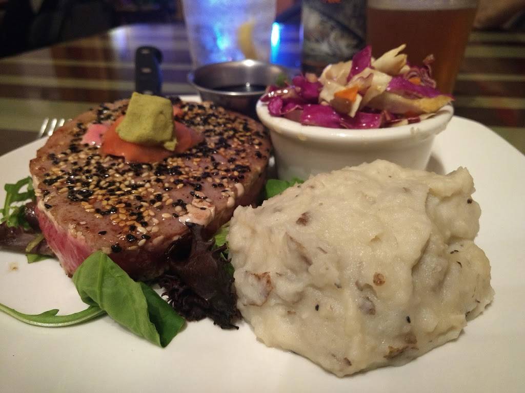 Brick House Grill | restaurant | 308 S Main St, Anna, IL 62906, USA | 6188335367 OR +1 618-833-5367