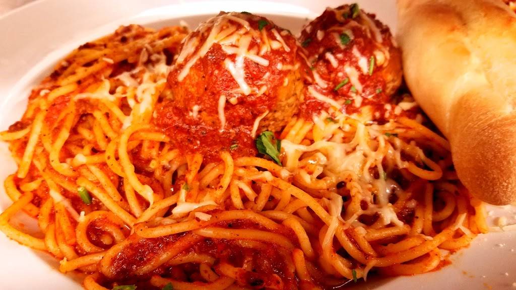 Leonas Pizzeria & Restaurant | restaurant | 6935 N Sheridan Rd, Chicago, IL 60626, USA | 7737645757 OR +1 773-764-5757