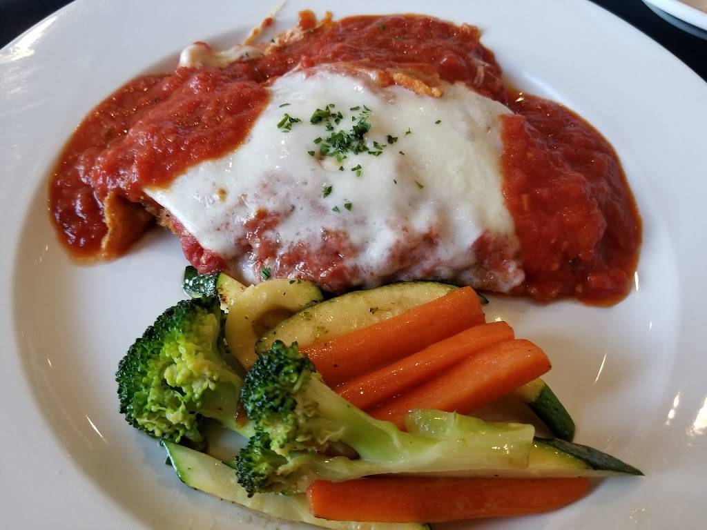 La Calabria Ristorante | restaurant | 2540 S Val Vista Dr #107, Gilbert, AZ 85295, USA | 4807263537 OR +1 480-726-3537