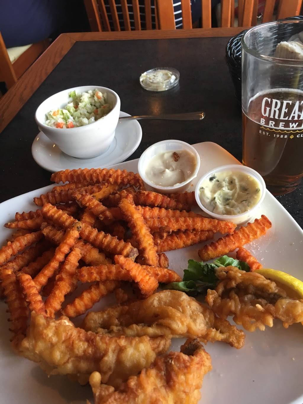 The Oregon Inn | restaurant | 6067 Bay Shore Rd, Oregon, OH 43616, USA | 4196971000 OR +1 419-697-1000