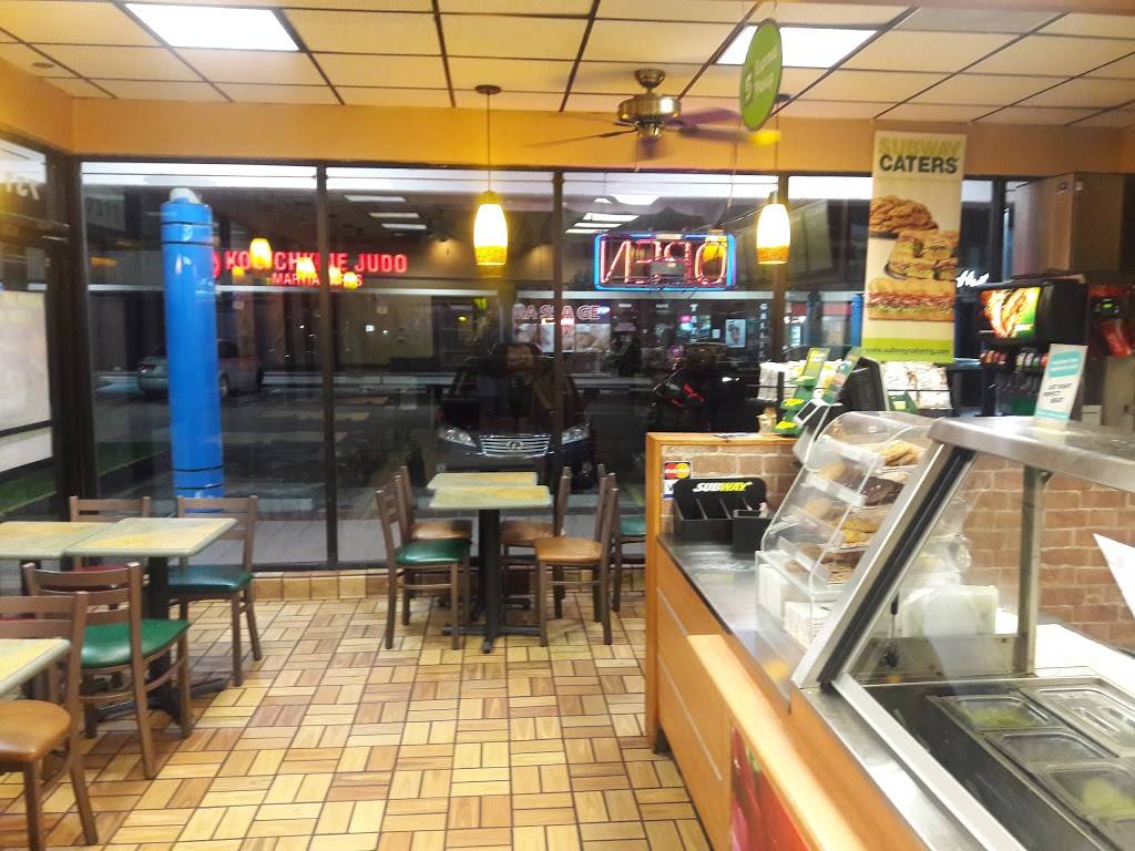 Subway | restaurant | 7311 SW 97th Ave, Miami, FL 33173, USA | 3056398250 OR +1 305-639-8250