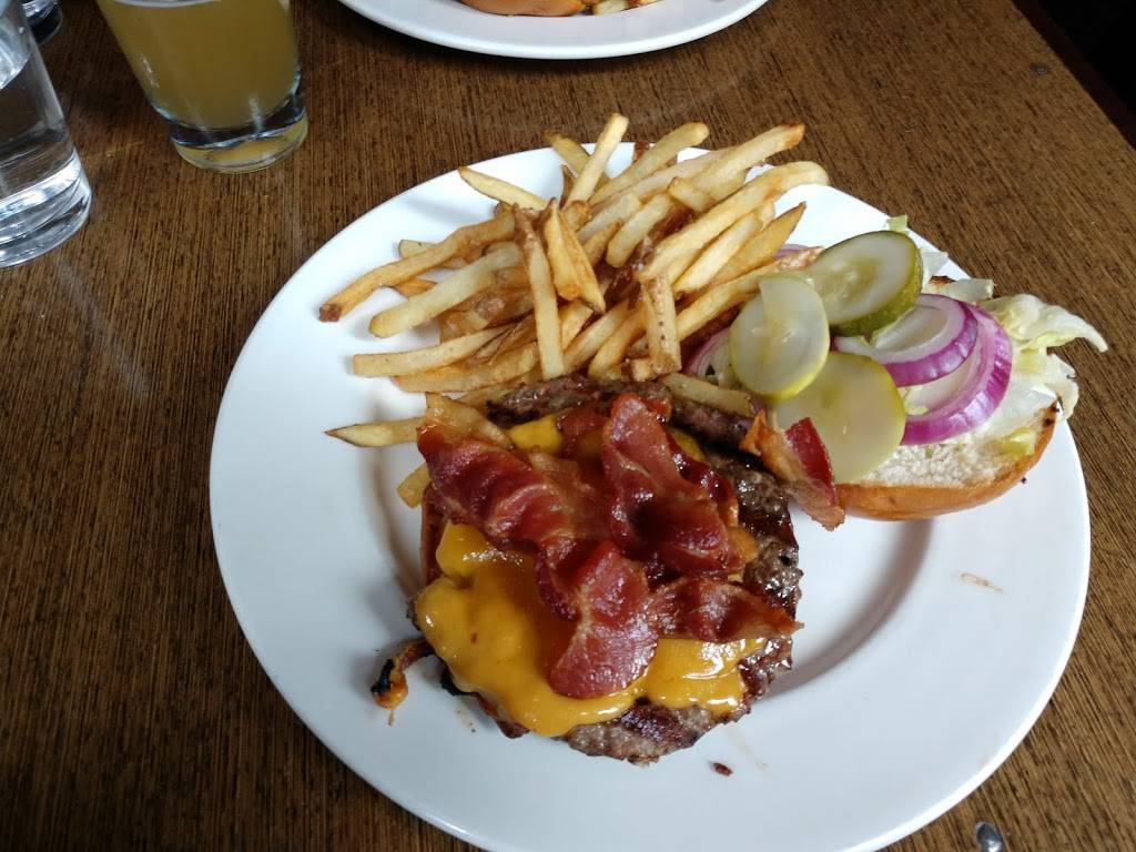 William Jeffreys Tavern | meal takeaway | 2301 Columbia Pike, Arlington, VA 22204, USA | 7037466333 OR +1 703-746-6333