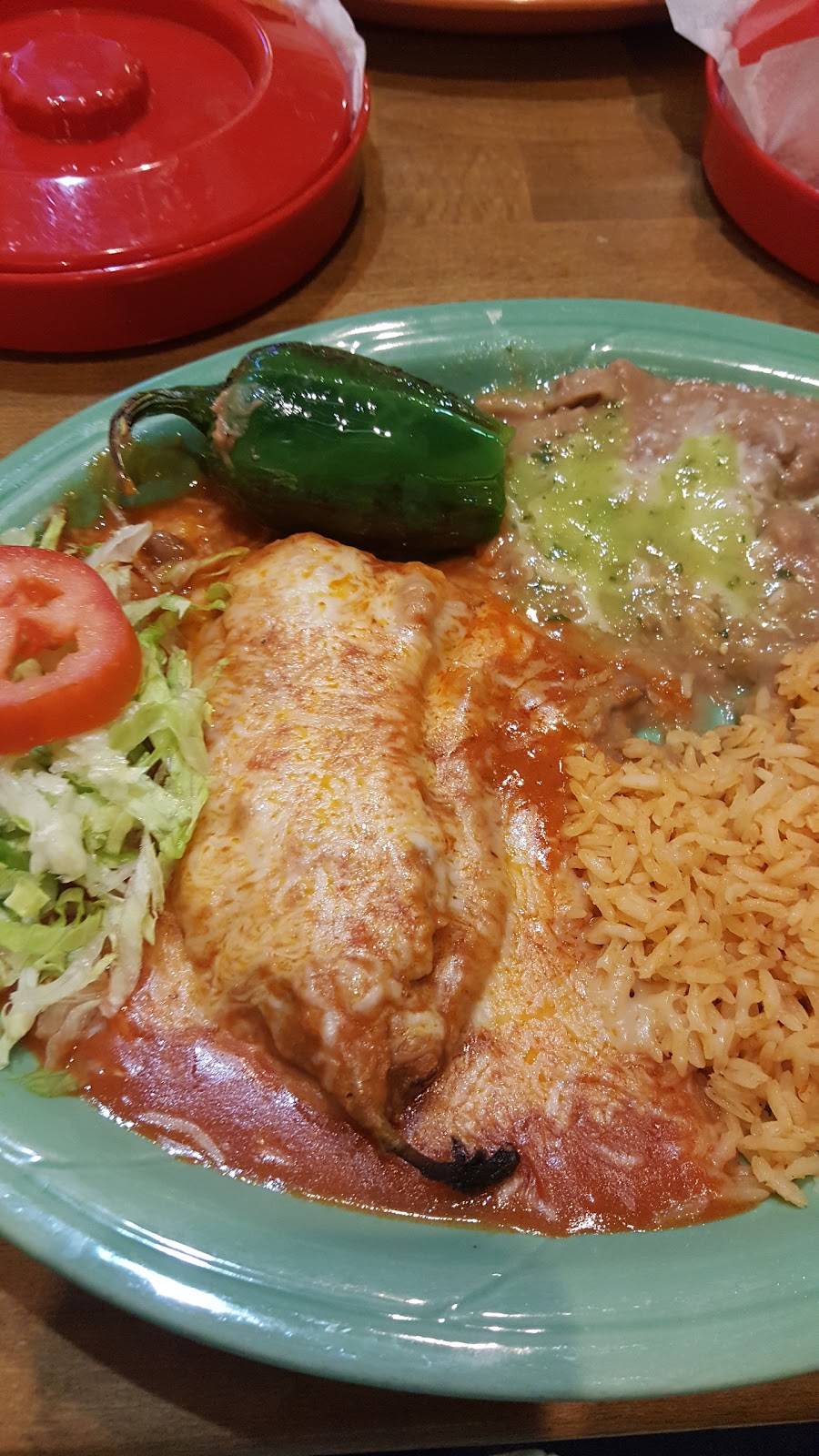 Iguanas Mexican Grill | restaurant | 1849 E Gibson Rd # E, Woodland, CA 95776, USA | 5306622490 OR +1 530-662-2490