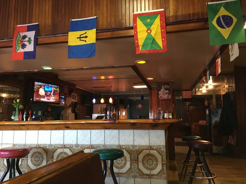 Island Breeze | restaurant | 517 Mandeville St, Utica, NY 13502, USA | 3155075452 OR +1 315-507-5452