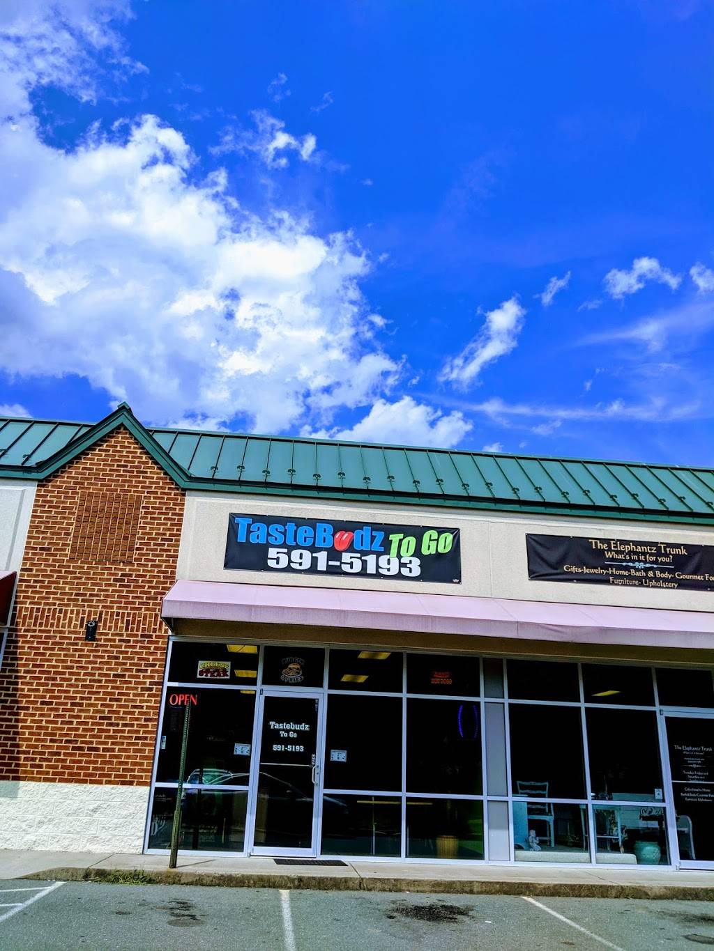 Tastebudz To Go | restaurant | 68 Heritage Dr Ste 6, Palmyra, VA 22963, USA | 4345915193 OR +1 434-591-5193