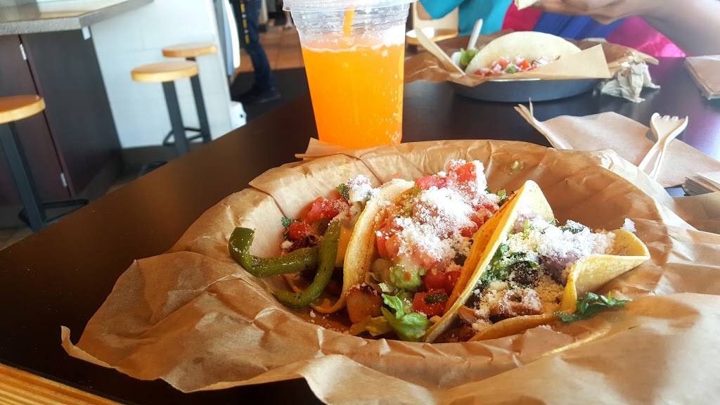 QDOBA Mexican Eats | restaurant | 6432 SW 3rd St, Oklahoma City, OK 73128, USA | 4057927999 OR +1 405-792-7999