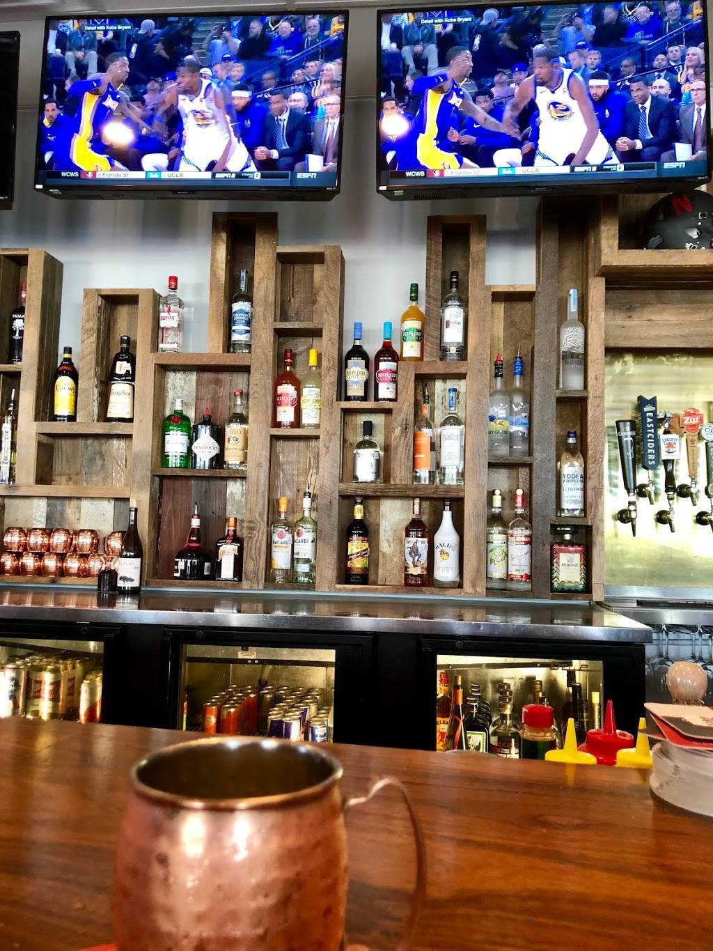 Backspin Texas Sports Bar & Grill | restaurant | 165 Hargraves Dr p100, Austin, TX 78737, USA | 5125183033 OR +1 512-518-3033