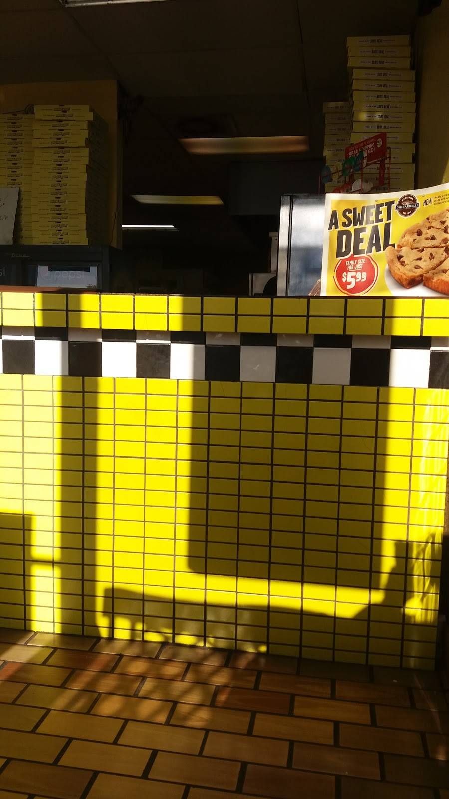 Hungry Howies Pizza and Subs | meal delivery | 2934 US-27, Sebring, FL 33870, USA | 8633854777 OR +1 863-385-4777