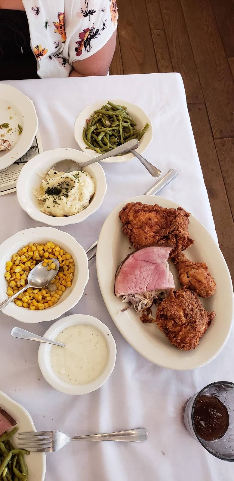 J Huston Tavern | restaurant | 305 N Main St, Arrow Rock, MO 65320, USA | 6608373200 OR +1 660-837-3200