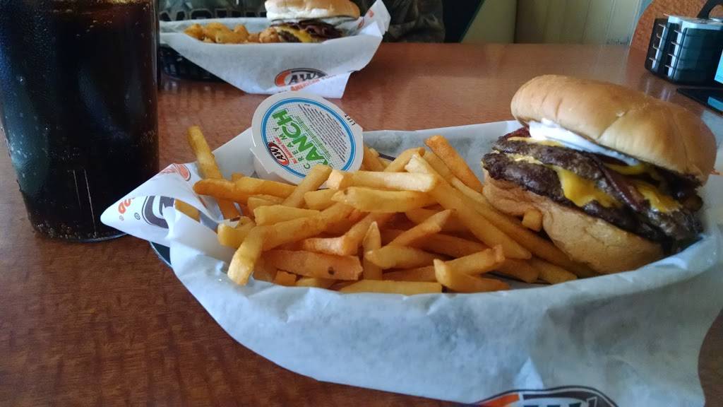 A&W Grand Ledge Restaurant | restaurant | 525 W Saginaw Hwy, Grand Ledge, MI 48837, USA | 5176277800 OR +1 517-627-7800
