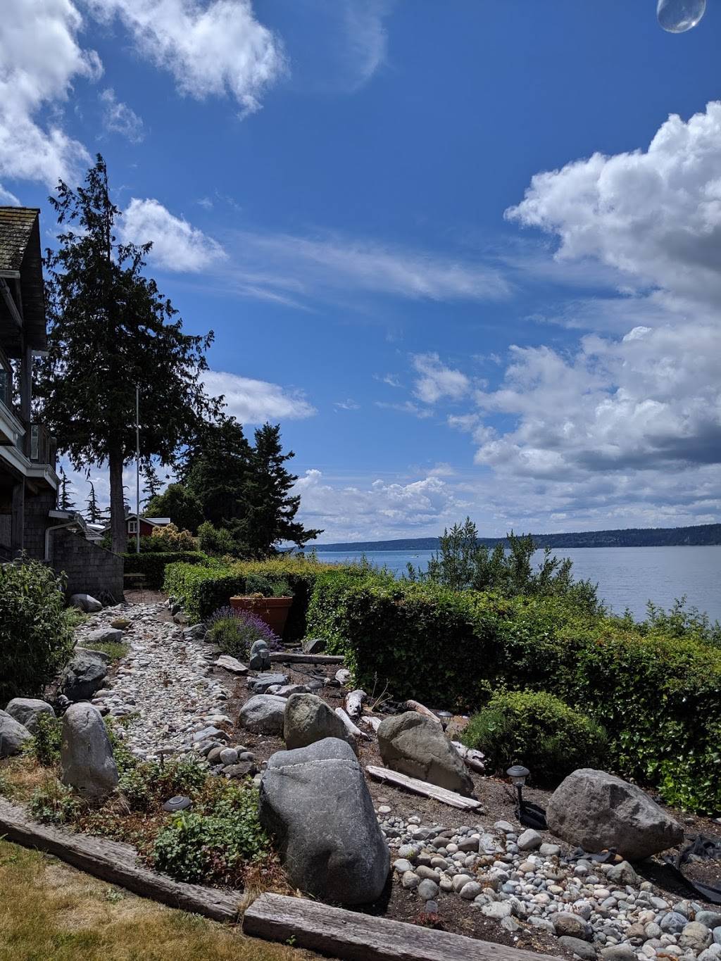 Camano Island Waterfront Bistro | restaurant | 1054 W Camano Dr, Camano, WA 98282, USA | 3603870783 OR +1 360-387-0783